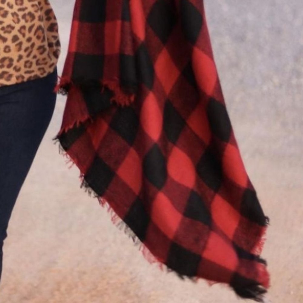 Checkered Plaid scarf black & red - Picture 12 of 13